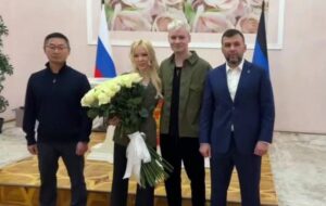 Новини світу - "Путіністи" Шаман і Мізуліна побралися в Донецьку