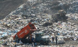 Новини світу - Росія перетворюється на сміттєзвалище - зовнішня розвідка