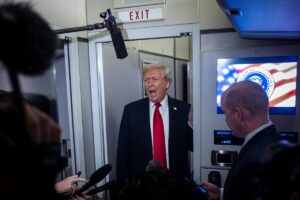 Новини України - Трамп: РФ може захопити Донбас за пару місяців