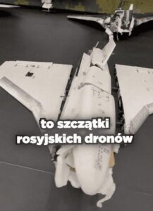 Новини світу - Туск показав рештки збитих російських дронів