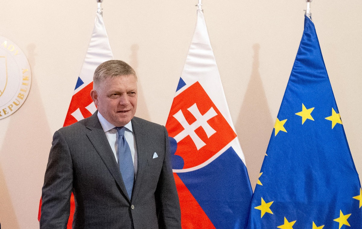 Новини світу - У Словаччині школярі зірвали виступ Фіцо після його нападок на Україну