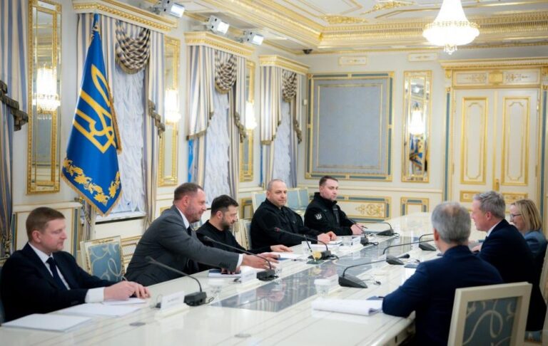 Україна готова працювати над мирним планом США