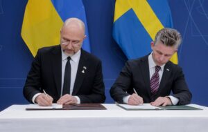 Новини світу - Україна та Швеція підписали оборонну угоду