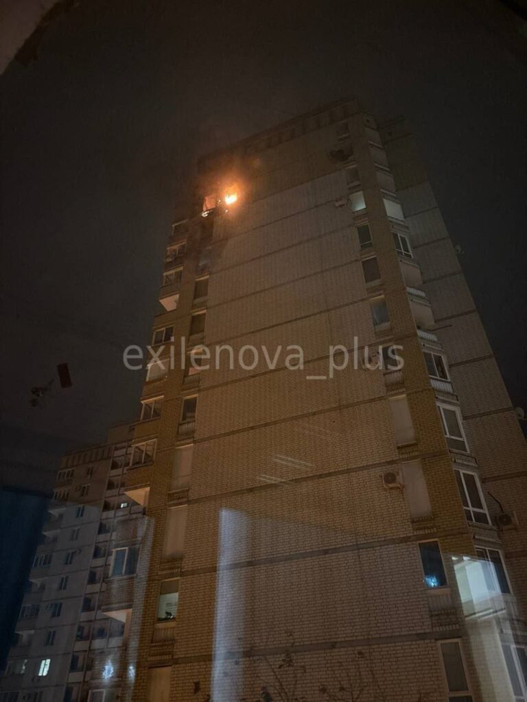 Вибухи і пожежі: російський Волгоград атакують БпЛА