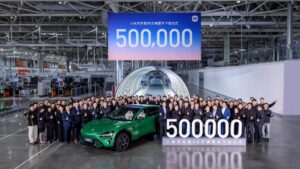 Xiaomi виготовила 500-тисячний електромобіль і прискорює глобальні плани