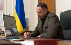 Новини України - Єрмак заявив, що він "на зв'язку" з Віткоффом