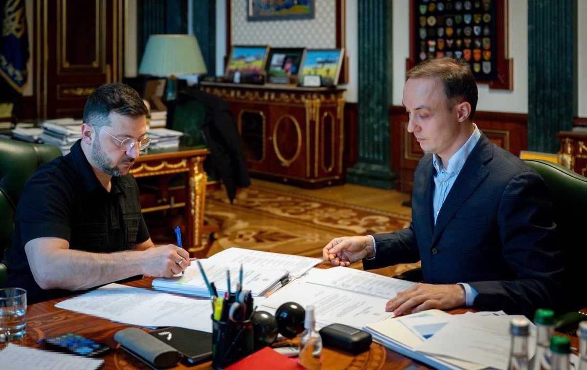 Новини України - Зеленський підписав нові санкції проти Росії