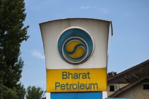 Новини бізнесу - Більшість великих НПЗ Індії почали скуповувати нафту - ЗМІ