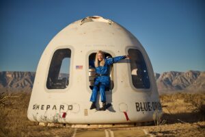 Blue Origin вперше відправили в космос людину на колісному кріслі