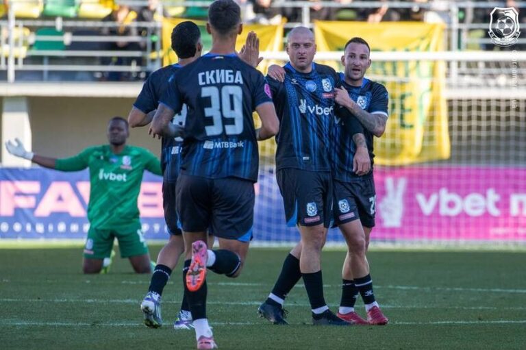 Чорноморець забанили на трансфери: жодного переходу гравців на півтора року