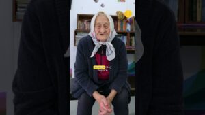 Самотні серед людей: життя пенсіонерів у модульному містечку