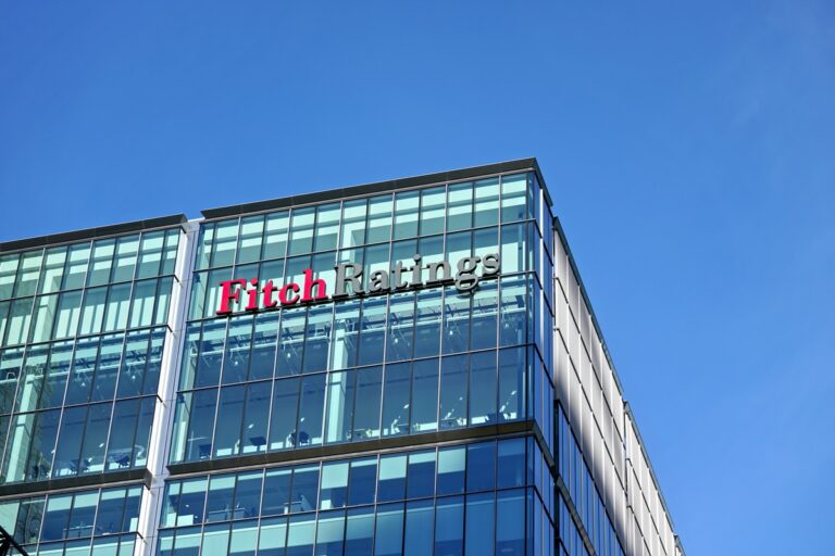 Fitch підвищив кредитний рейтинг України