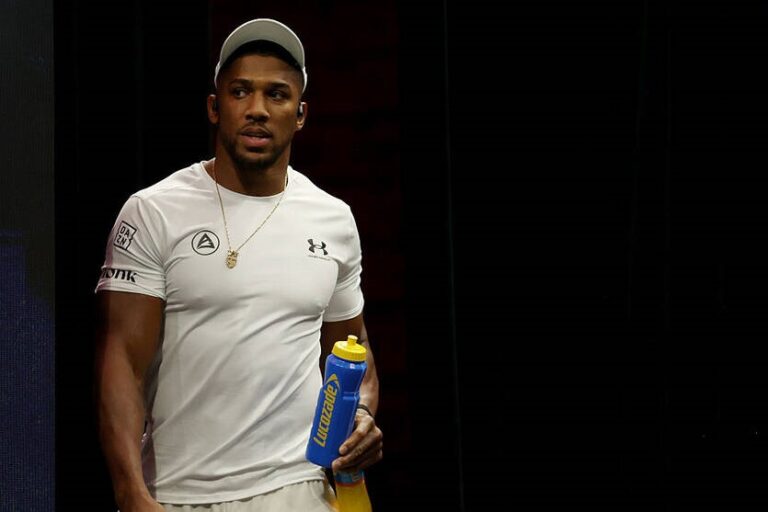 Команда Джошуа підсилилася тренером Берінчика