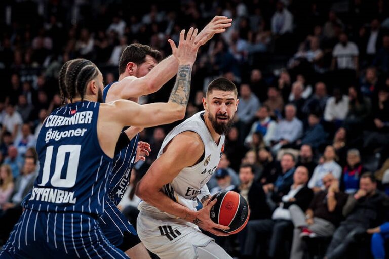 Лень результативно грає в Євролізі, де Реал перемагає Анадолу Ефес