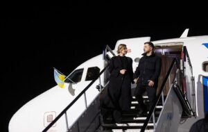 Новини України - Літак Зеленського переслідували дрони - ЗМІ