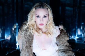 Мадонна прилюдно виправила помічника, який назвав Україну Росією