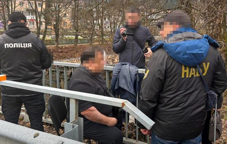 На Закарпатті затримали суддю, який вимагав від підприємців “конфетки”