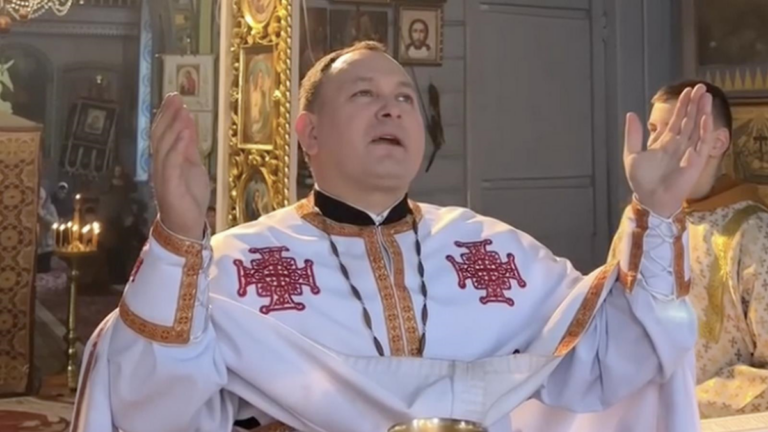Популярний священник України з трьома “бронями” отримав повістку в ТЦК