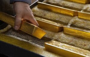 Росія “проїдає” стратегічні запаси золота