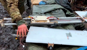 Росіяни почали встановлювати Starlink на дрони Молнія