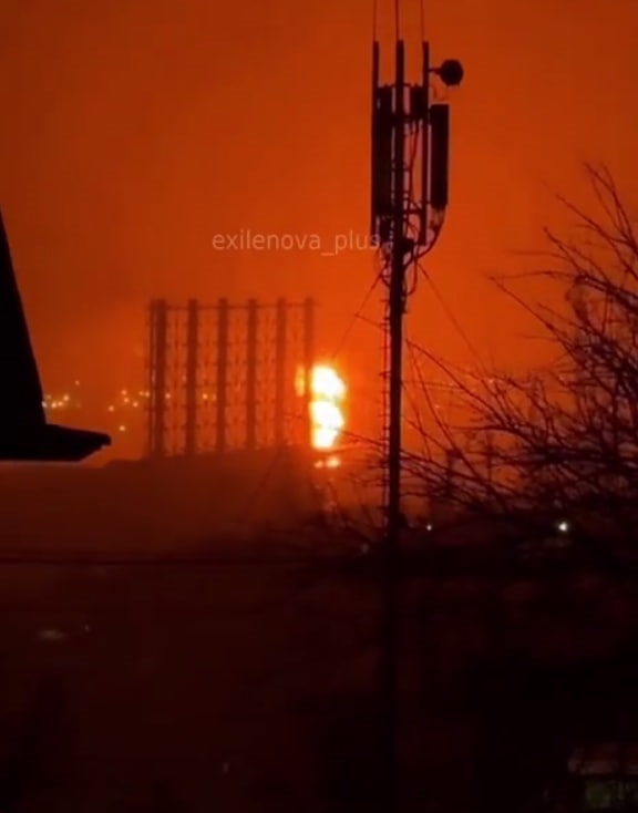 Новини світу - У Туапсе БпЛА спричинили пожежу на нафтобазі - ЗМІ