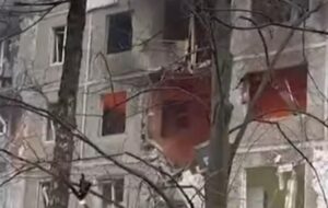 В Чернігові дрон поцілив по багатоповерхівці: є загиблі