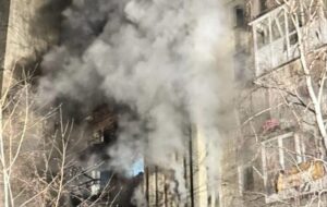 Новини України - В Охтирці БПЛА влучив у багатоповерхівку