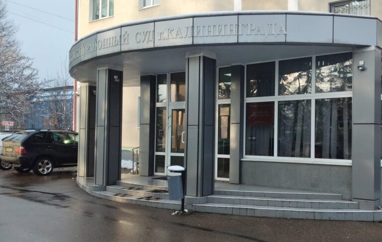 В РФ засудили двох українців за “спробу викрадення” української дитини