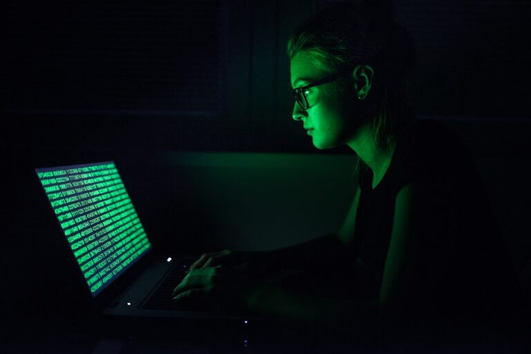 В США звинуватили українку в кібератаках на замовлення РФ