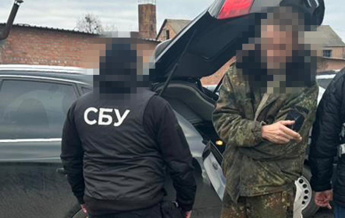 Новини України - В Україні затримано торговців трофейною зброєю