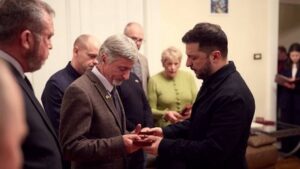 Зеленський вручив нагороди сім’ям загиблих ірландських добровольців