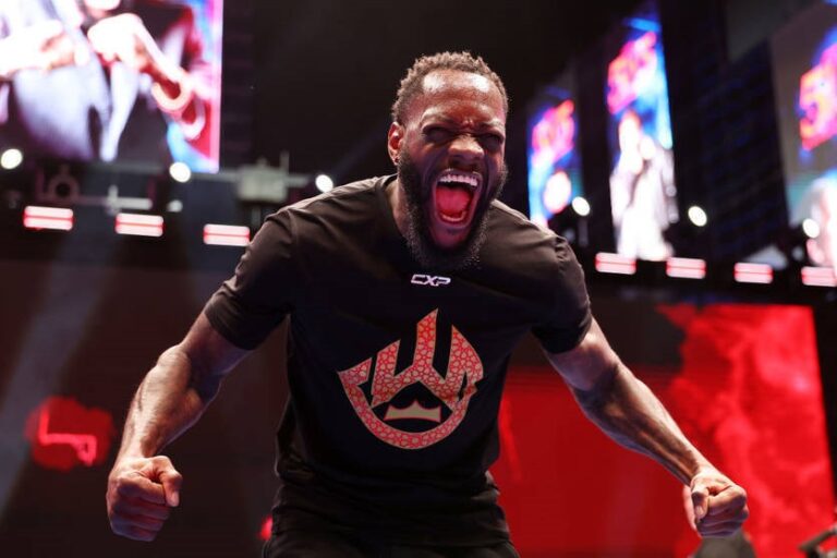 Бій між Усиком і Вайлдером перенесли – американець змінив плани