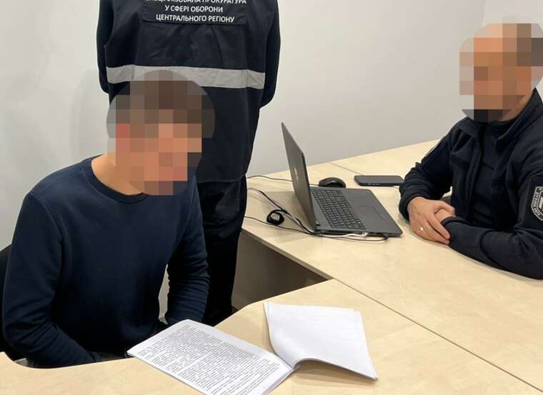 ДБР викрило начальника фінансової служби на Київщині, який продовжував виплати звільненим військовим