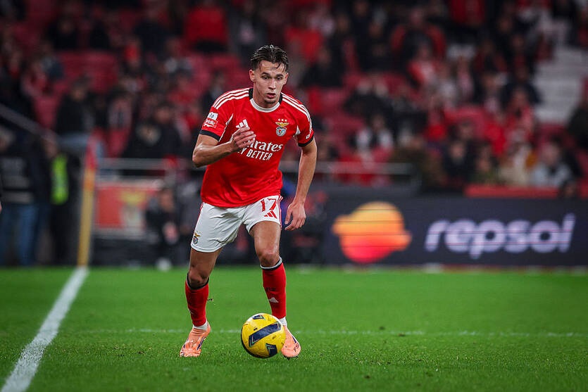 Новини спорту - Двофланговий захисник Бенфіки навряд чи затримається в Португалії