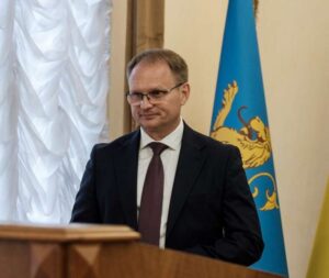 Елітна нерухомість та безкоштовні Mercedes що приховує декларація нового очільника Львівської юстиції Ігоря Титли