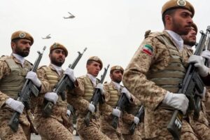 Іран закрив повітряний простір і привів війська у повну бойову готовність