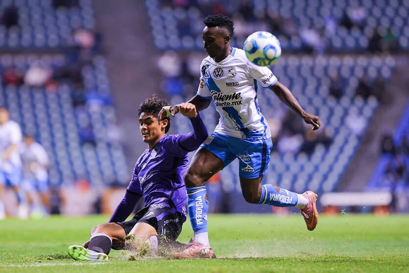 Новини спорту - Курйоз перед ЧС-2026: гравець пошкодив поле