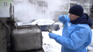 ⛺️ ДСНС розгорнула два наметових містечка на Троєщині