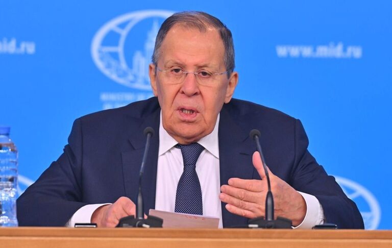 Лавров назвав “неприйнятним” перемир’я з Україною