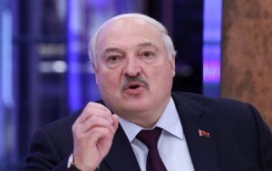 Лукашенко наказав провести перевірку Збройних сил Білорусі
