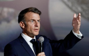 Новини світу - Макрон скликає Коаліцію охочих у Єлисейський палац