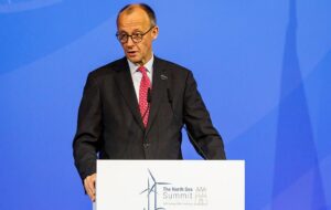 Мерц звинуватив США в зменшенні військової присутності в Гренландії