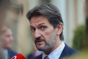 Новини світу - Міністр оборони Словаччини: Україна ніколи не буде в НАТО