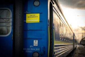 На вокзалах Укрзалізниці працює 97 пунктів незламності