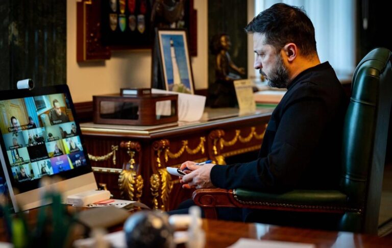 Опалення у Києві: Зеленський доручив “розібратися”