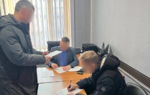 Посадовців Полтавщини викрили на розкраданні 2,6 млн на дронах