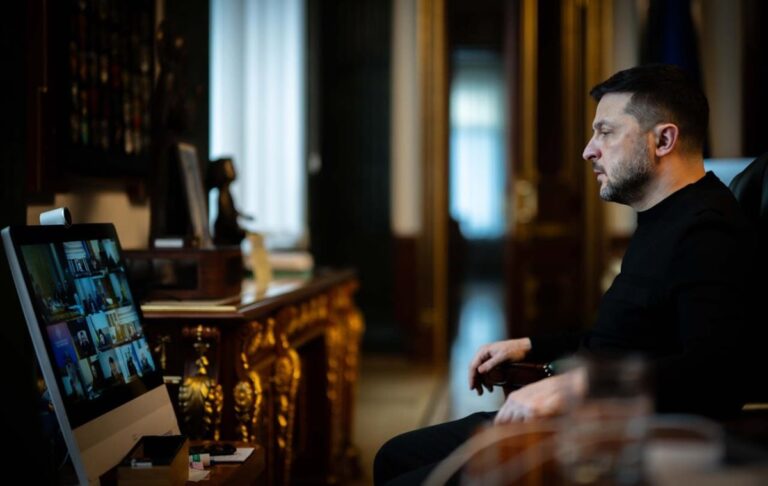 Росія переорієнтувала напрямки ударів – Зеленський