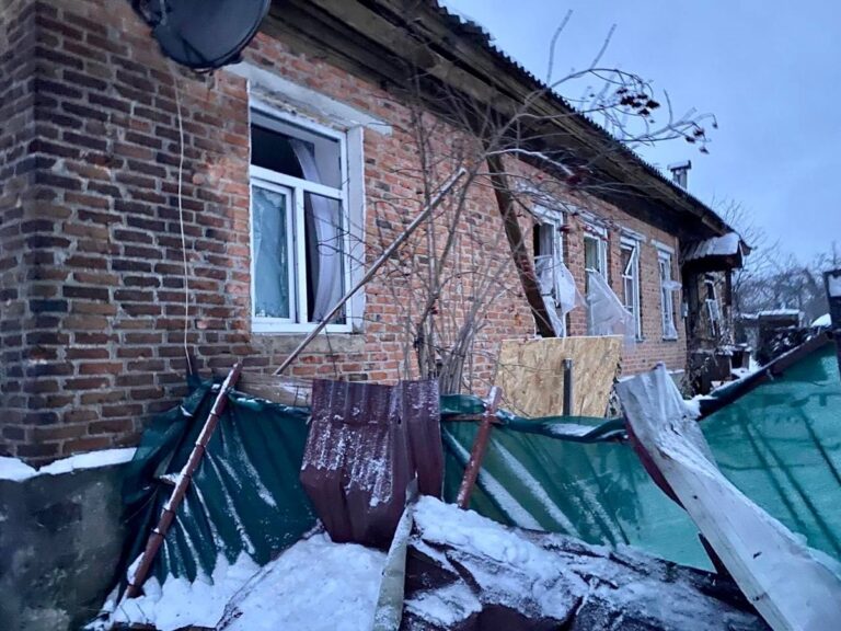 Росіяни вдарили по Чернігівщині, виникла пожежа