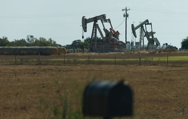 Ціни на нафту зросли через побоювання щодо постачань з Ірану