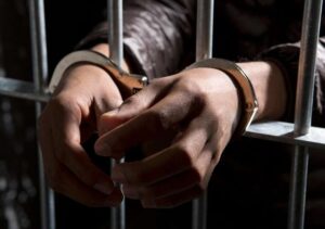 У Дніпрі затримали чоловіка, який за 10 тисяч доларів переправляв військовозобов’язаних за кордон